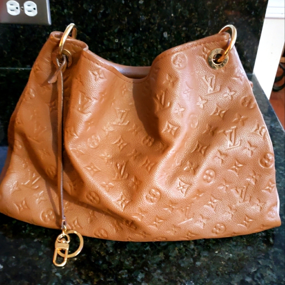 Louis Vuitton Empreinte Artsy Mm